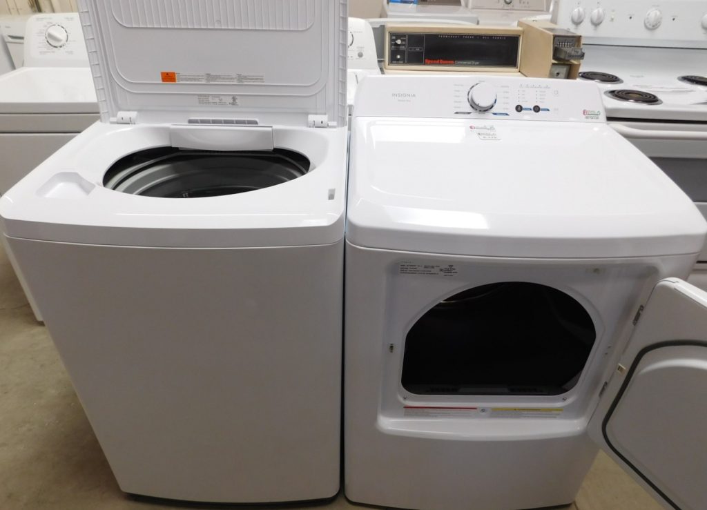 INSIGNIA (ALMOST NEW)KING SIZE CAPACITY WASHER AND ELECTRIC DRYER