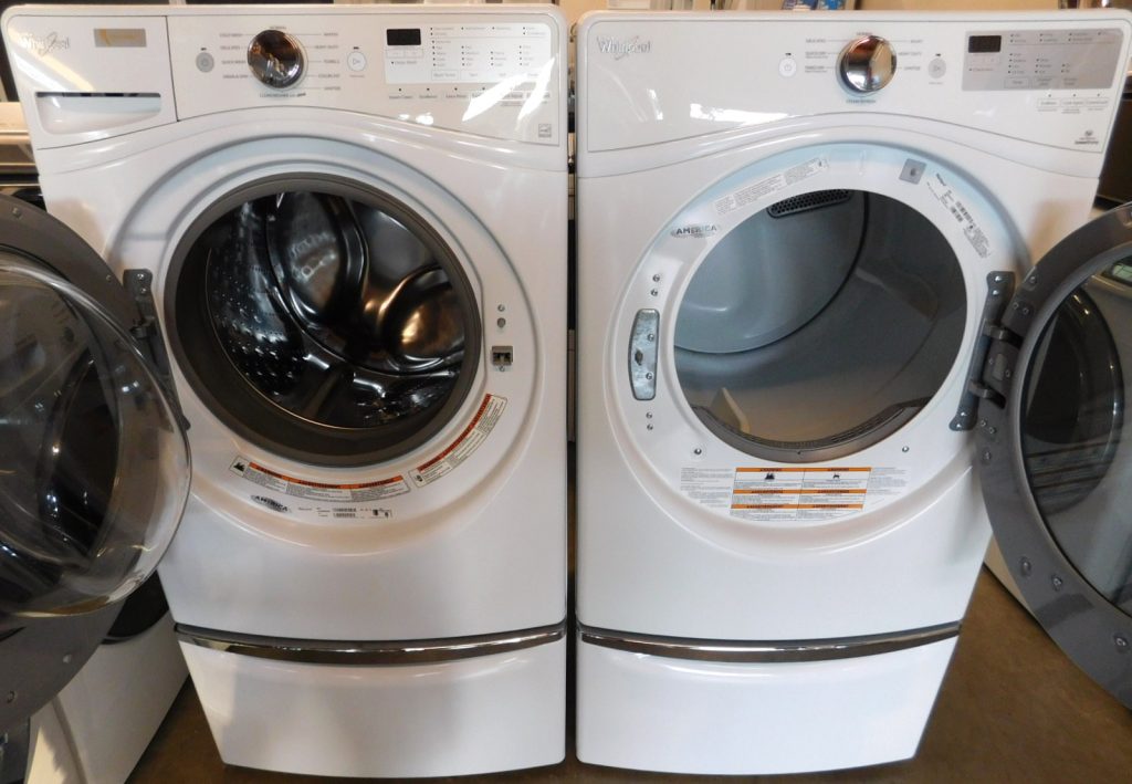 WHIRLPOOL WASHER AND GAS DRYER SET PRODUCT ID A143 MORENO DEL 06/21/23 Appliance Recycler