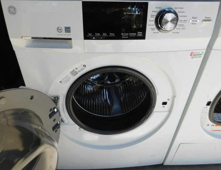 STACKABLE GE WASHER & DRYER (24 INCH 220 VOLT ELECTRIC) A300