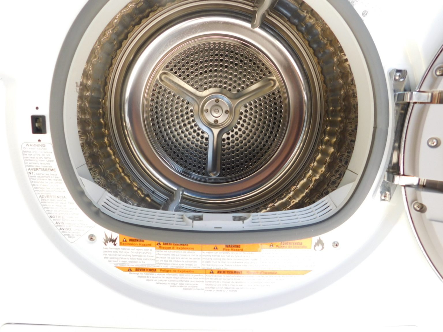 STACKABLE GE WASHER & DRYER (24 INCH 220 VOLT ELECTRIC) A300