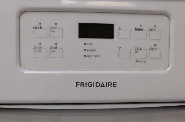 STOVE- FRIGIDAIRE - GAS   PRODUCT ID#A-679 HUYNH CPU - Image 5