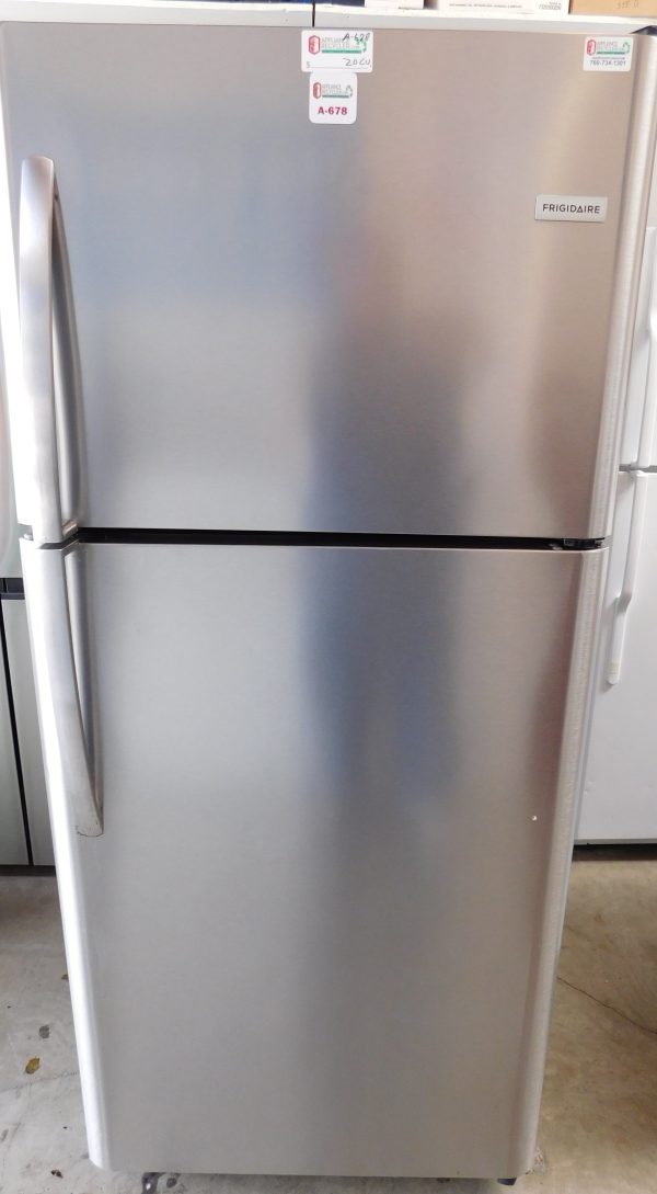 21 CU. FT. GENERAL ELECTRIC BOTTOM FREEZER REFRIGERATOR  A-678