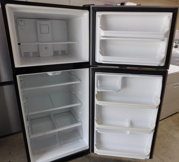 21 CU. FT. GENERAL ELECTRIC BOTTOM FREEZER REFRIGERATOR  A-678 - Image 4