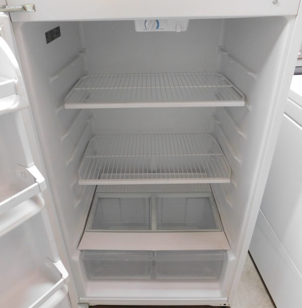 18 CU. FT.  WHIRLPOOL TOP FREEZER REFRIGERATOR  A-639 - Image 7