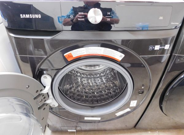 SAMSUNG WASHER (ALMOST NEW) AND GAS DRYER SET - PRODUCT ID#A-505 HERNANDEZ 03/10/25 - Image 4