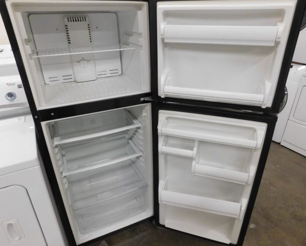 10 CU. FT. WHIRLPOOL TOP FREEZER REFRIGERATOR  A-687 - Image 4