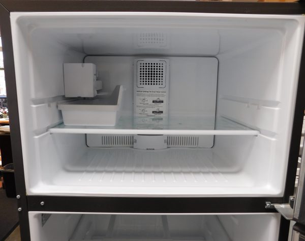 22 CU. FT. (ALMOST NEW) (STAINLESS STEEL) (ICE MAKER) GE TOP FREEZER REFRIGERATOR  A-335 - Image 7