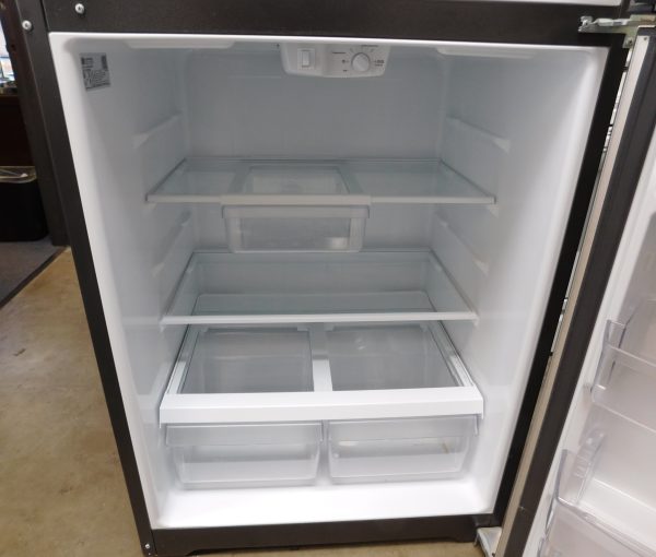 22 CU. FT. (ALMOST NEW) (STAINLESS STEEL) (ICE MAKER) GE TOP FREEZER REFRIGERATOR  A-335 - Image 8