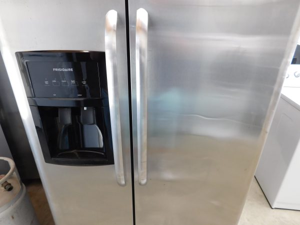 26 CU. FT. FRIGIDAIRE SIDE-BY-SIDE REFRIGERATOR & FREEZER (WITH ICE & WATER DISPENSER) (STAINLESS STEEL) A-238 - Image 3