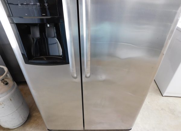 26 CU. FT. FRIGIDAIRE SIDE-BY-SIDE REFRIGERATOR & FREEZER (WITH ICE & WATER DISPENSER) (STAINLESS STEEL) A-238 - Image 4