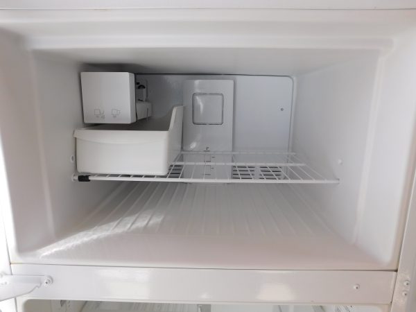 18 CU. FT. KENMORE TOP FREEZER (WITH OR WITHOUT ICE MAKER) REFRIGERATOR WITH GLASS SHELVES A-351 (Copy) - Image 6