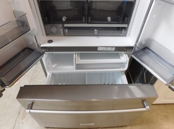 24 CU. FT. KITCHEN AID SIDE-BY-SIDE REFRIGERATOR & FREEZER (WITH ICE & WATER DISPENSER) (STAINLESS STEEL)  A-347 - Image 6