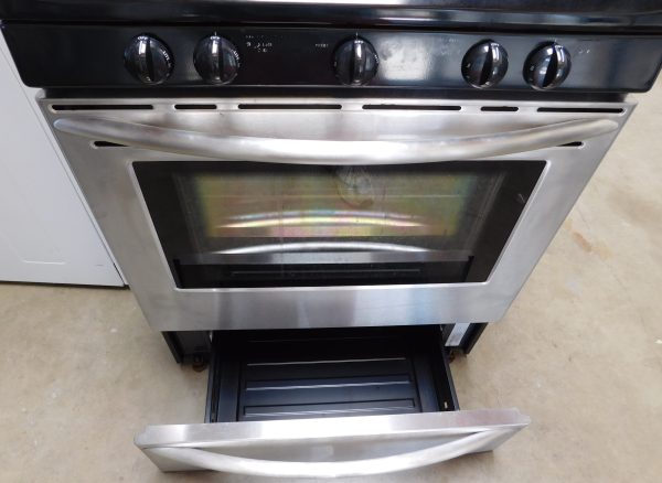 STOVE- FRIGIDAIRE (BLACK & STAINLESS STEEL) - (CONVECTION) GAS   PRODUCT ID#A-333 - Image 4