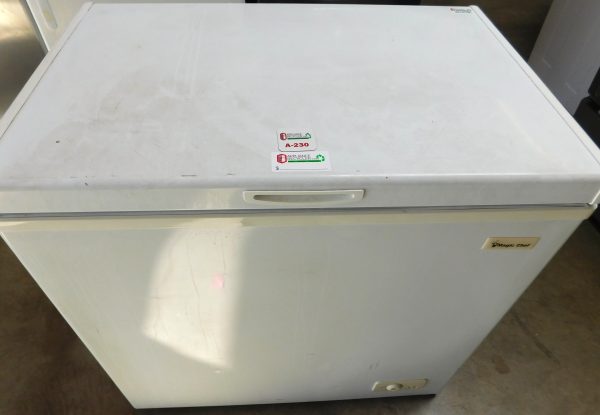 12 CU. FT. MAGIC CHEF (LIFE SAVER) CHEST FREEZER PRODUCT ID# A-230