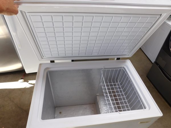 12 CU. FT. MAGIC CHEF (LIFE SAVER) CHEST FREEZER PRODUCT ID# A-230 - Image 4