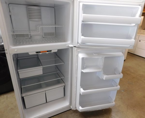 18 CU. FT. (LIKE NEW) GE TOP FREEZER REFRIGERATOR  A-253 - Image 4