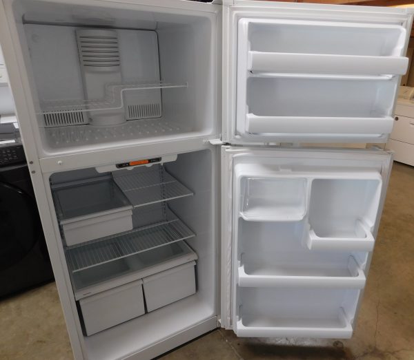 18 CU. FT. (LIKE NEW) GE TOP FREEZER REFRIGERATOR  A-253 - Image 5