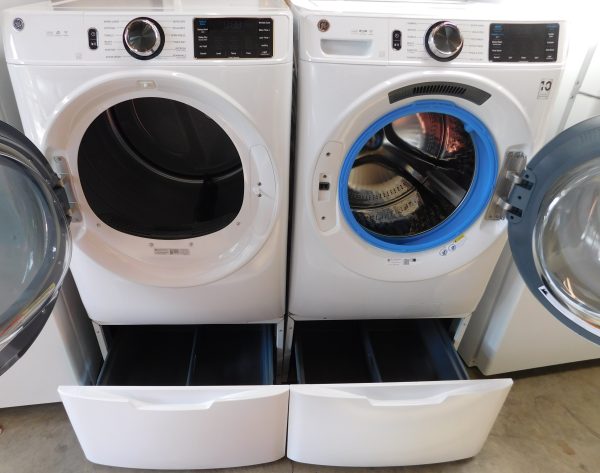 GENERAL ELECTRIC WASHER AND ELECTRIC DRYER-(NEW)- ON PEDESTALS - PRODUCT ID# A-379 - Image 2