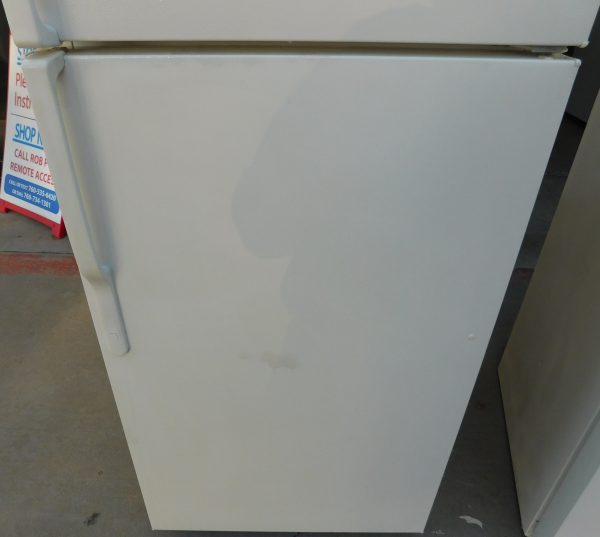 18 CU. FT. GE TOP FREEZER REFRIGERATOR  A-583 - Image 3