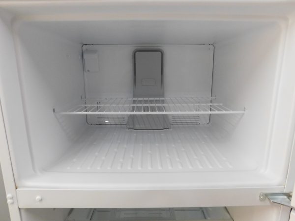 21 CU. FT. (LIKE NEW) WHIRLPOOL TOP FREEZER REFRIGERATOR  A-578 - Image 5