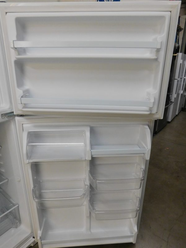 21 CU. FT. (LIKE NEW) WHIRLPOOL TOP FREEZER REFRIGERATOR  A-578 - Image 7