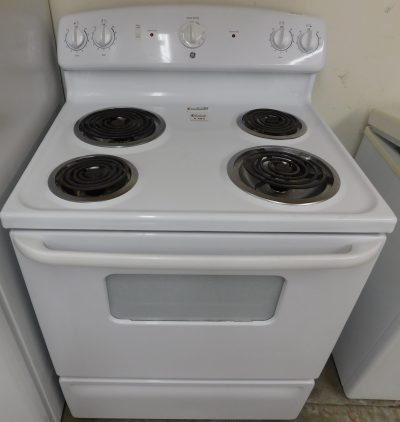 STOVE- 30 INCH (VERY NEW) G.E. ELECTRIC BURNER TOP STOVE A-484
