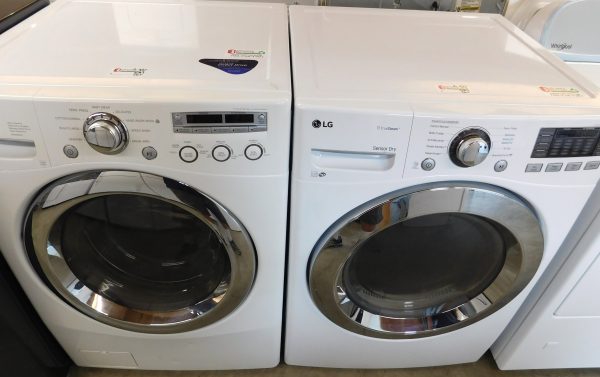 LG WASHER AND GAS DRYER SET - (FRONT LOAD) PRODUCT ID# A-672