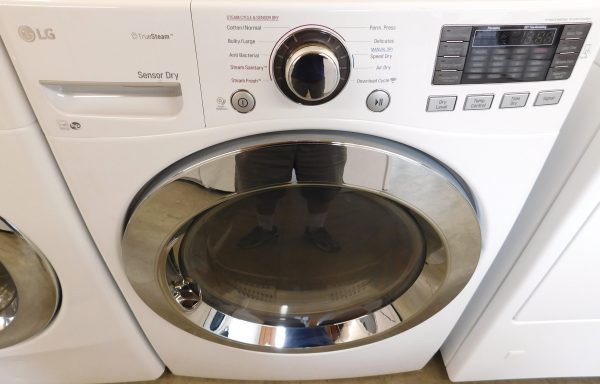 LG WASHER AND GAS DRYER SET - (FRONT LOAD) PRODUCT ID# A-672 - Image 10