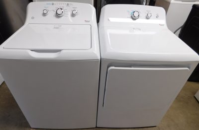 GENERAL ELECTRIC SET- SUPER CAPACITY - WASHER AND GAS DRYER- SET PRODUCT ID#A-563