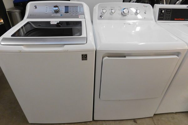GENERAL ELECTRIC SET- KING SIZE CAPACITY - WASHER AND ELECTRIC DRYER- SET PRODUCT ID#A-618
