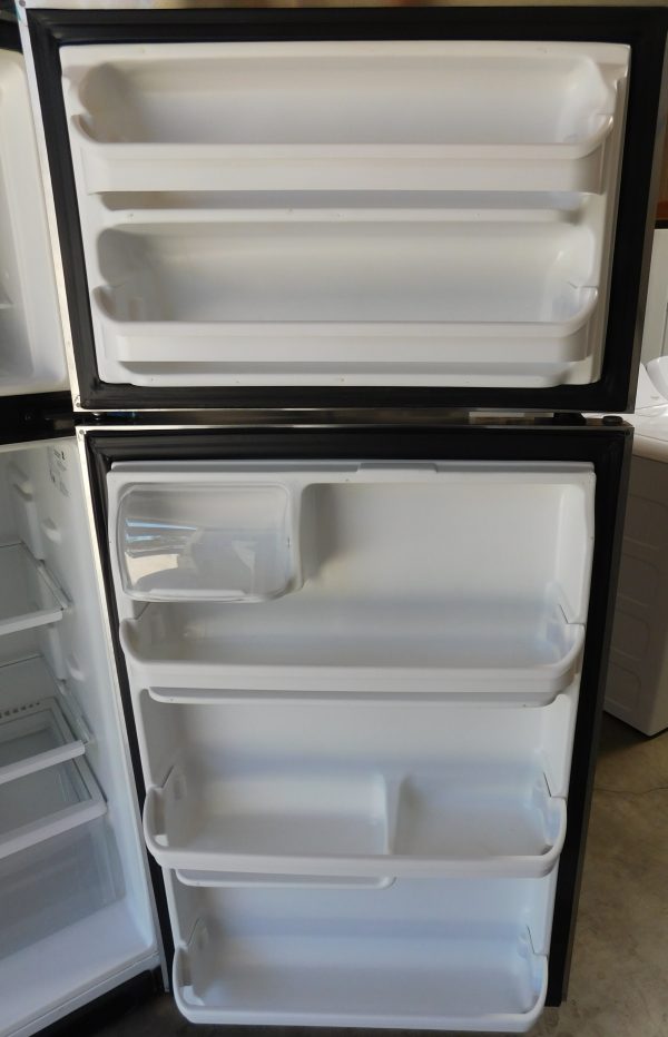 18 CU. FT. (STAINLESS STEEL) WITH ICE MAKER (GLASS SHELVES) KENMORE TOP FREEZER REFRIGERATOR  A-390 - Image 5