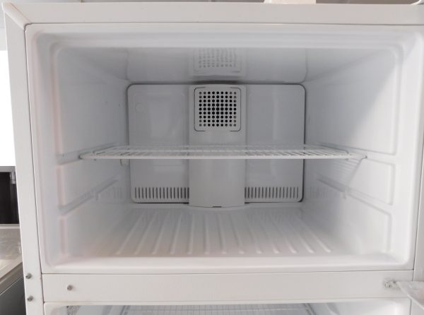 16 CU. FT. (GLASS WITH WIRE SHELVES) GE TOP FREEZER REFRIGERATOR  A-527 - Image 6