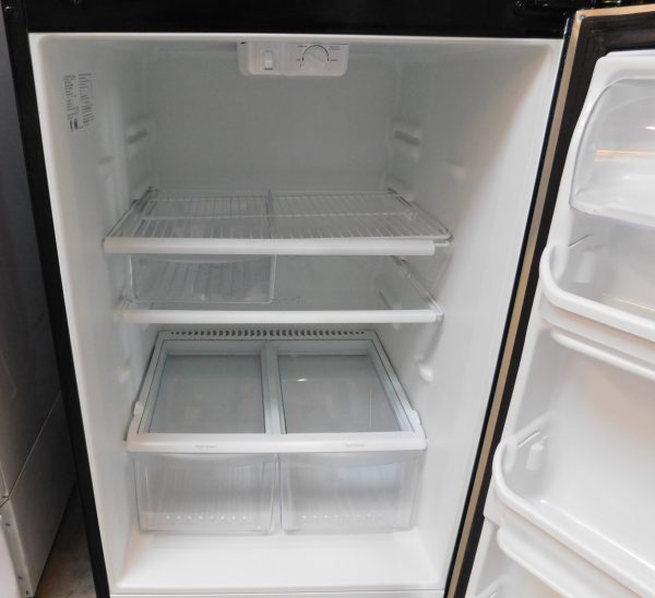 20 CU. FT. (STAINLESS STEEL) (GLASS SHELVES) FRIGIDAIRE TOP FREEZER REFRIGERATOR  A-621 - Image 7