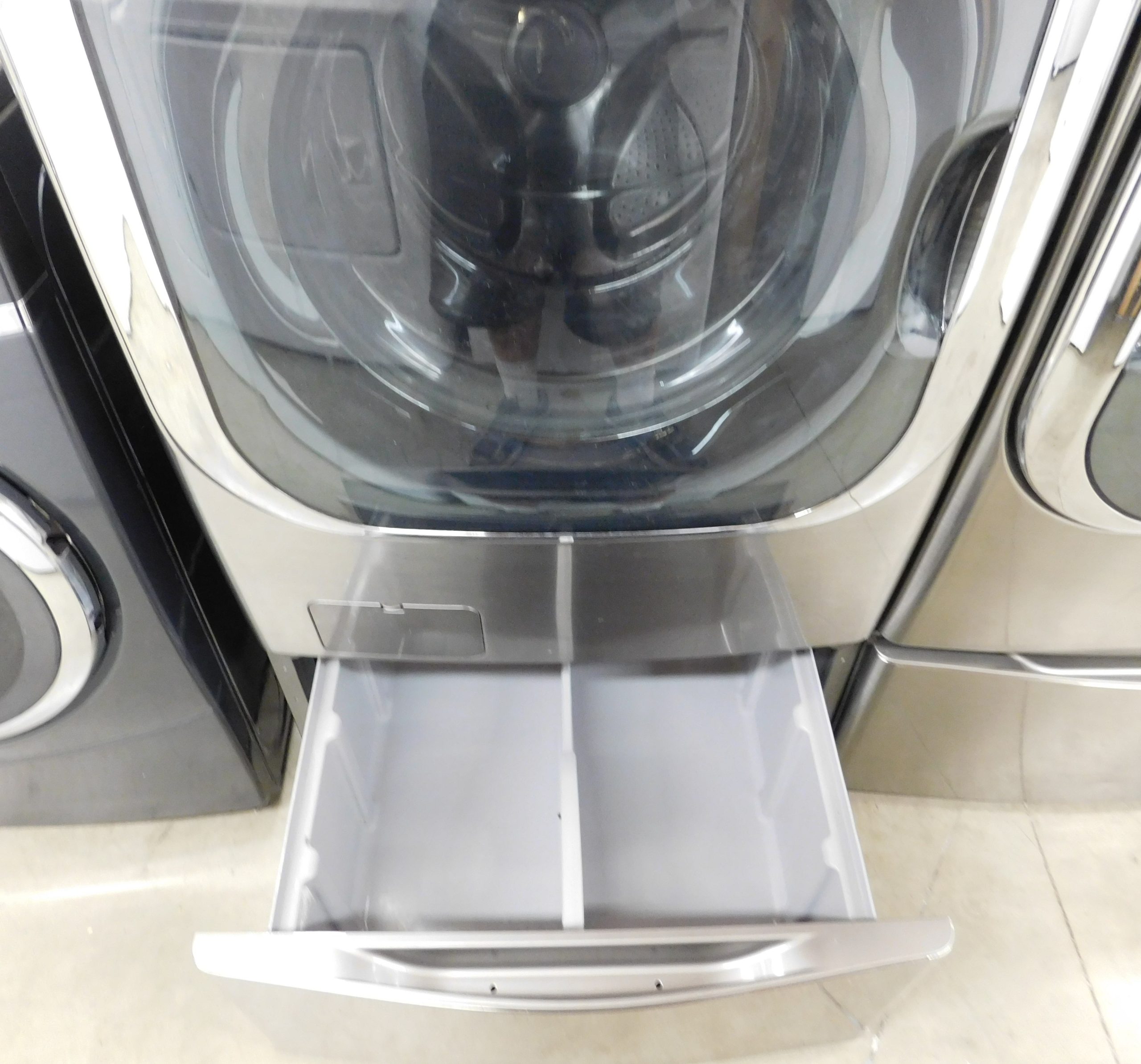 LG WASHER AND GAS DRYER-WITH STEAM- ON PEDESTALS - PRODUCT ID# A-378 - Image 8