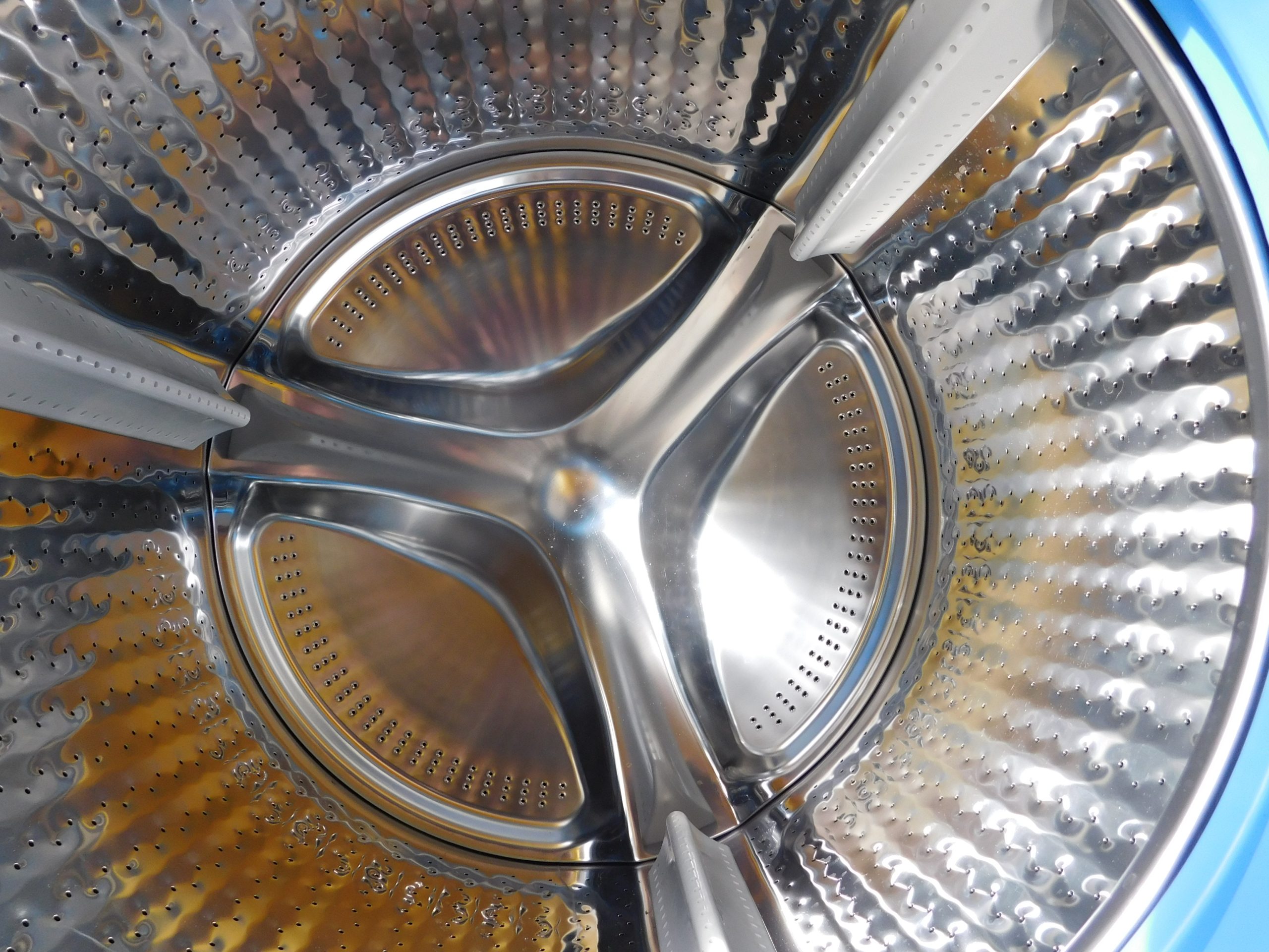 GENERAL ELECTRIC (NEW) WASHER AND GAS DRYER SET (ON MINI PEDISTAL) - (FRONT LOAD) PRODUCT ID# A-229 - Image 10