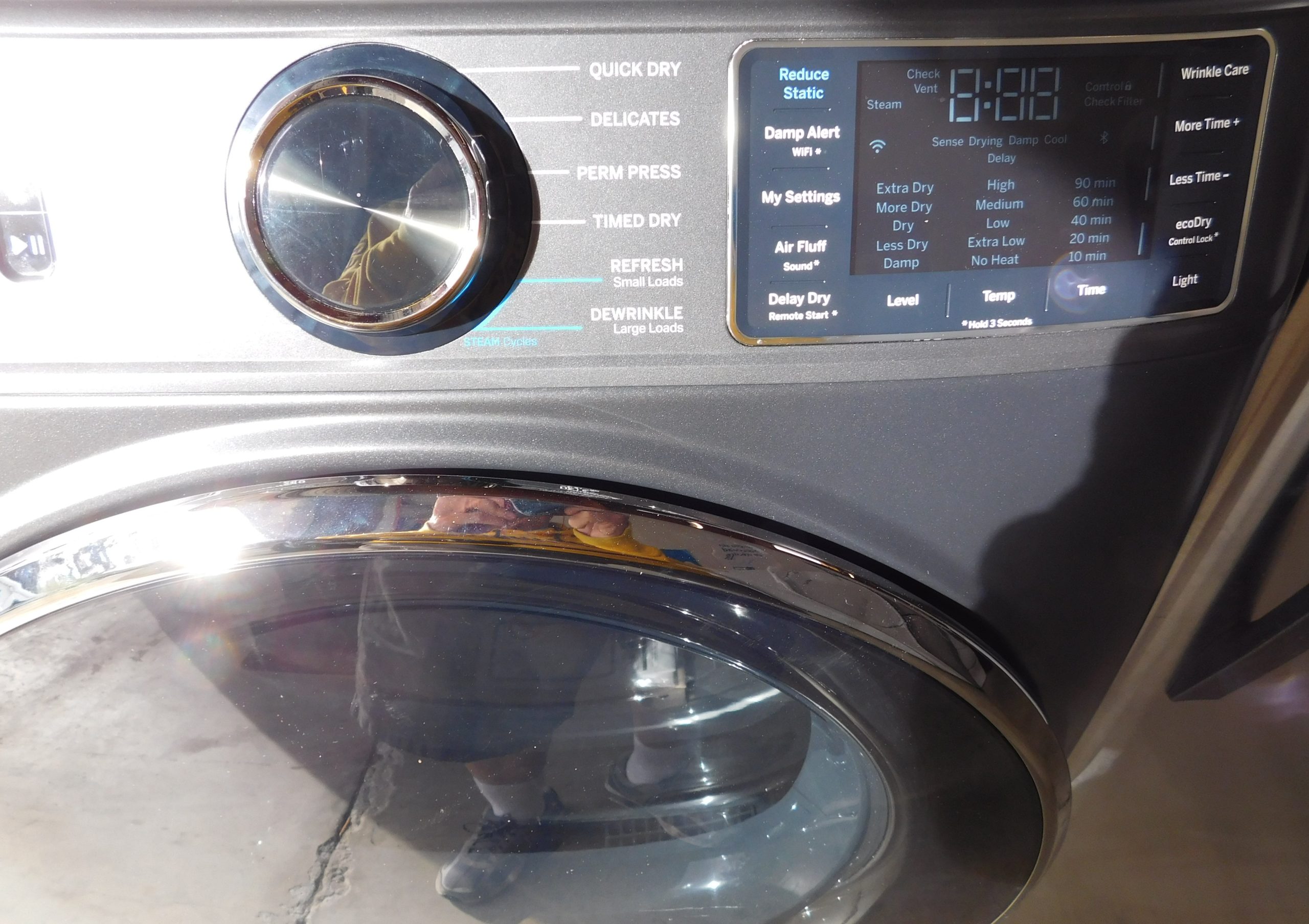 GENERAL ELECTRIC (NEW) WASHER AND GAS DRYER SET (ON MINI PEDISTAL) - (FRONT LOAD) PRODUCT ID# A-229 - Image 12