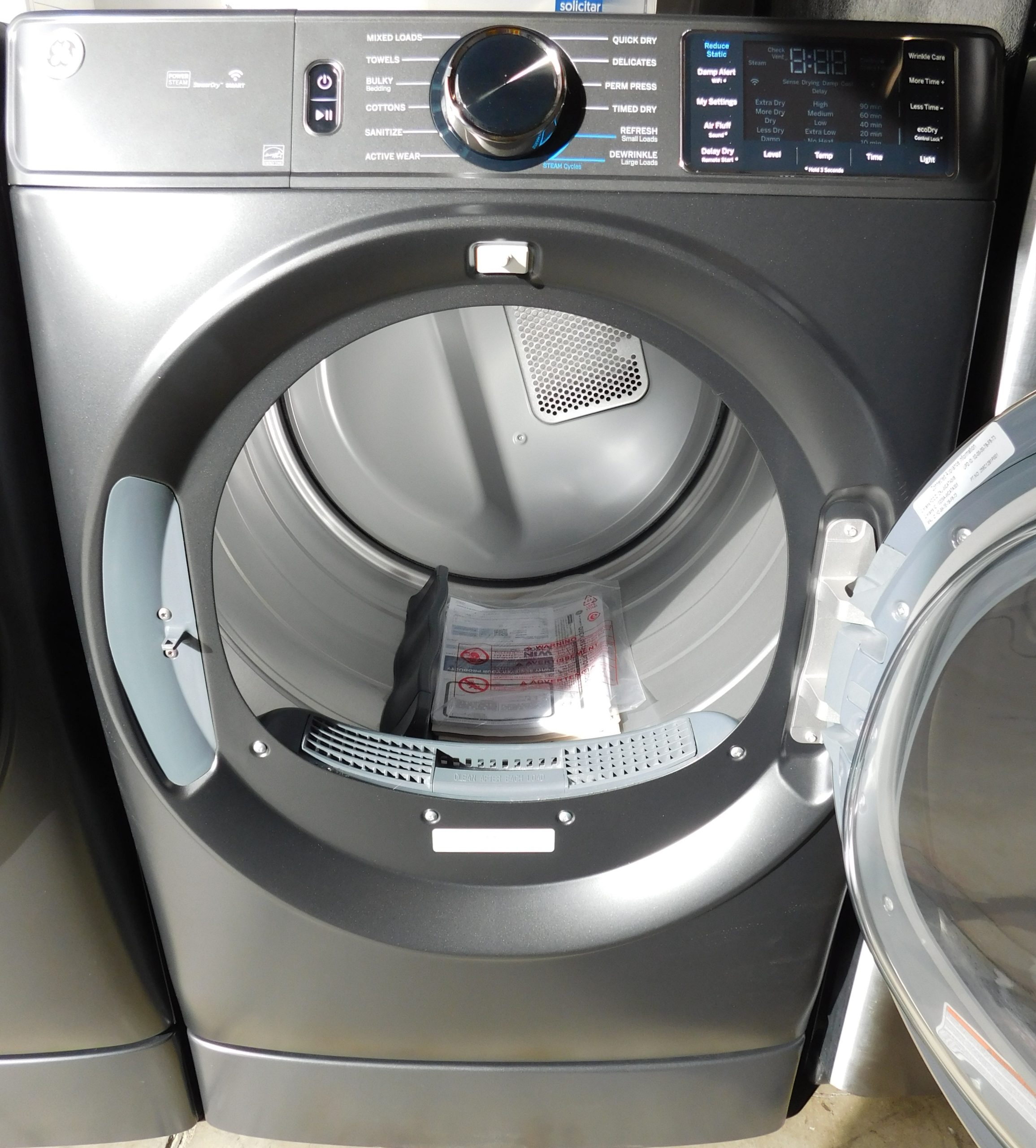 GENERAL ELECTRIC (NEW) WASHER AND GAS DRYER SET (ON MINI PEDISTAL) - (FRONT LOAD) PRODUCT ID# A-229 - Image 14