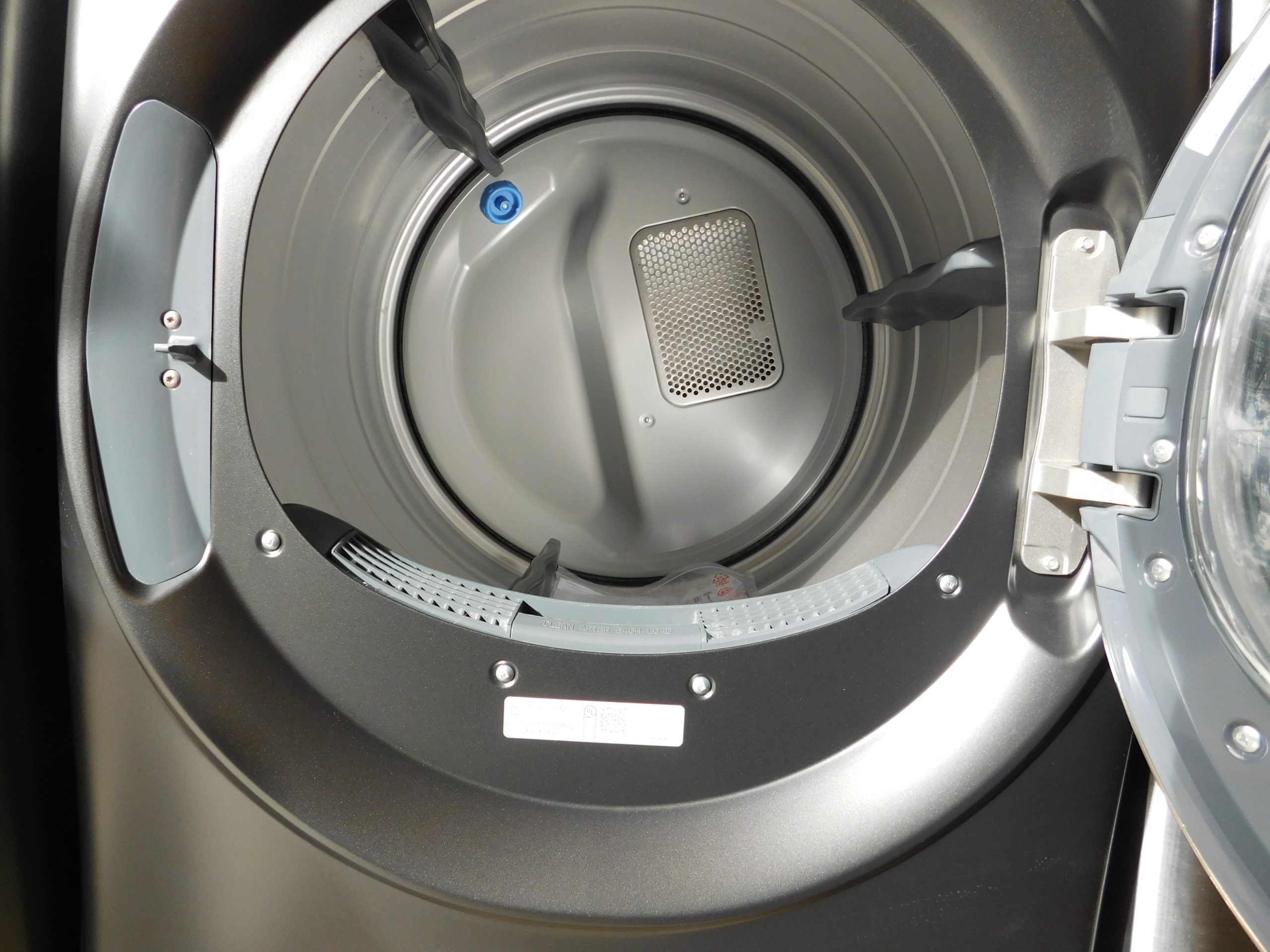 GENERAL ELECTRIC (NEW) WASHER AND GAS DRYER SET (ON MINI PEDISTAL) - (FRONT LOAD) PRODUCT ID# A-229 - Image 15