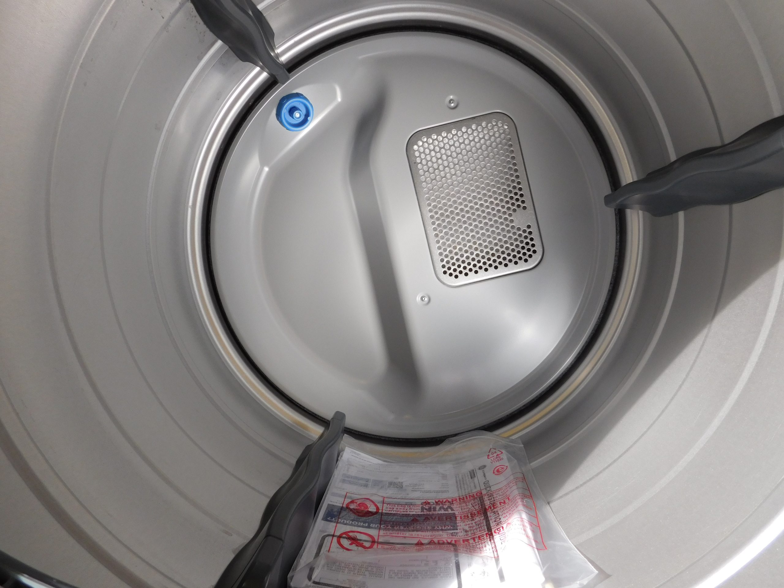 GENERAL ELECTRIC (NEW) WASHER AND GAS DRYER SET (ON MINI PEDISTAL) - (FRONT LOAD) PRODUCT ID# A-229 - Image 16