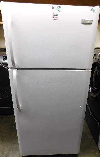 18 CU. FT. (GLASS SHELVES) FRIGIDAIRE TOP FREEZER REFRIGERATOR  A-294