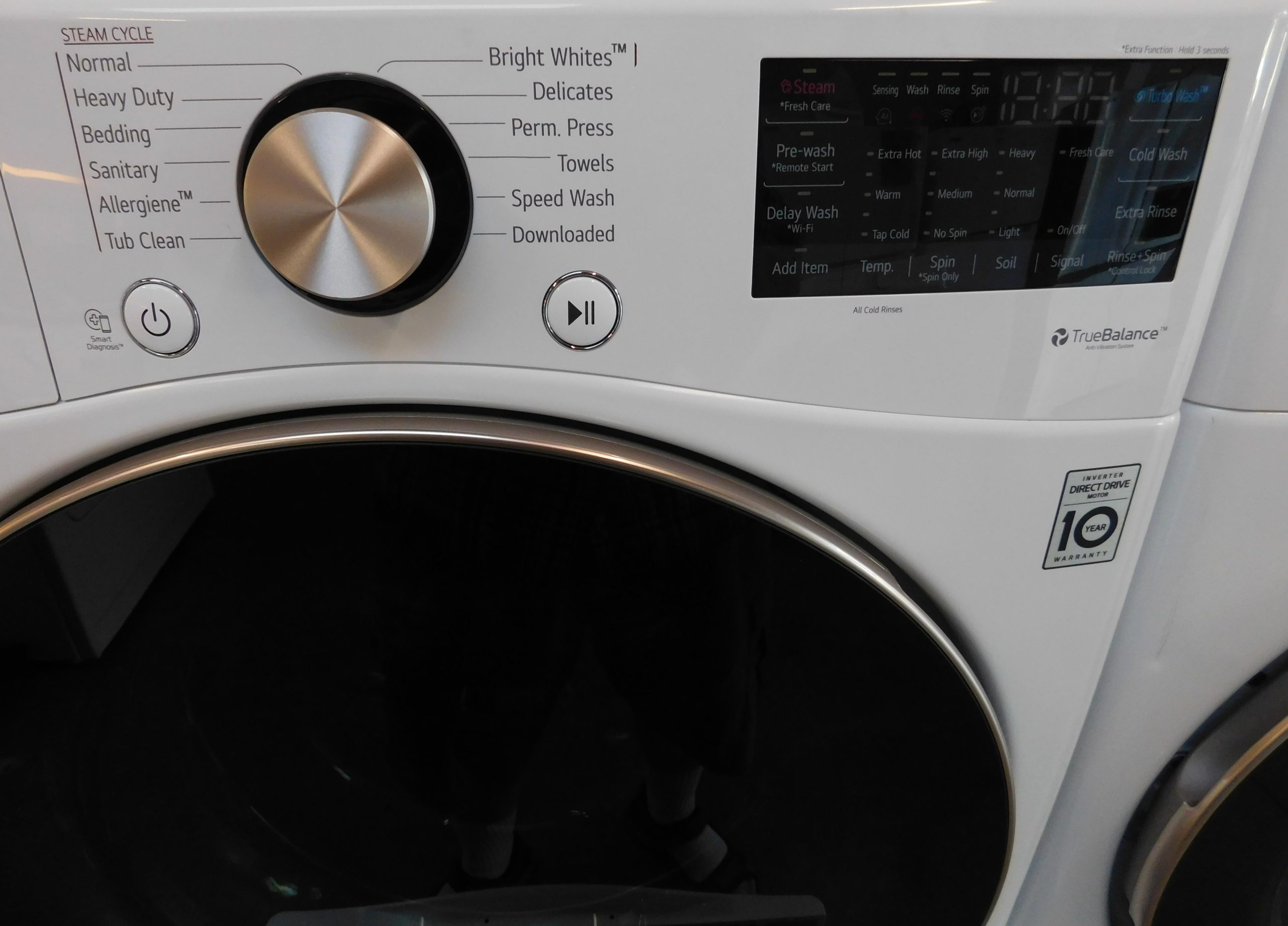 LG WASHER AND ELECTRIC DRYER-(VERY NEW)- ON PEDESTALS - PRODUCT ID# A-140 - Image 4