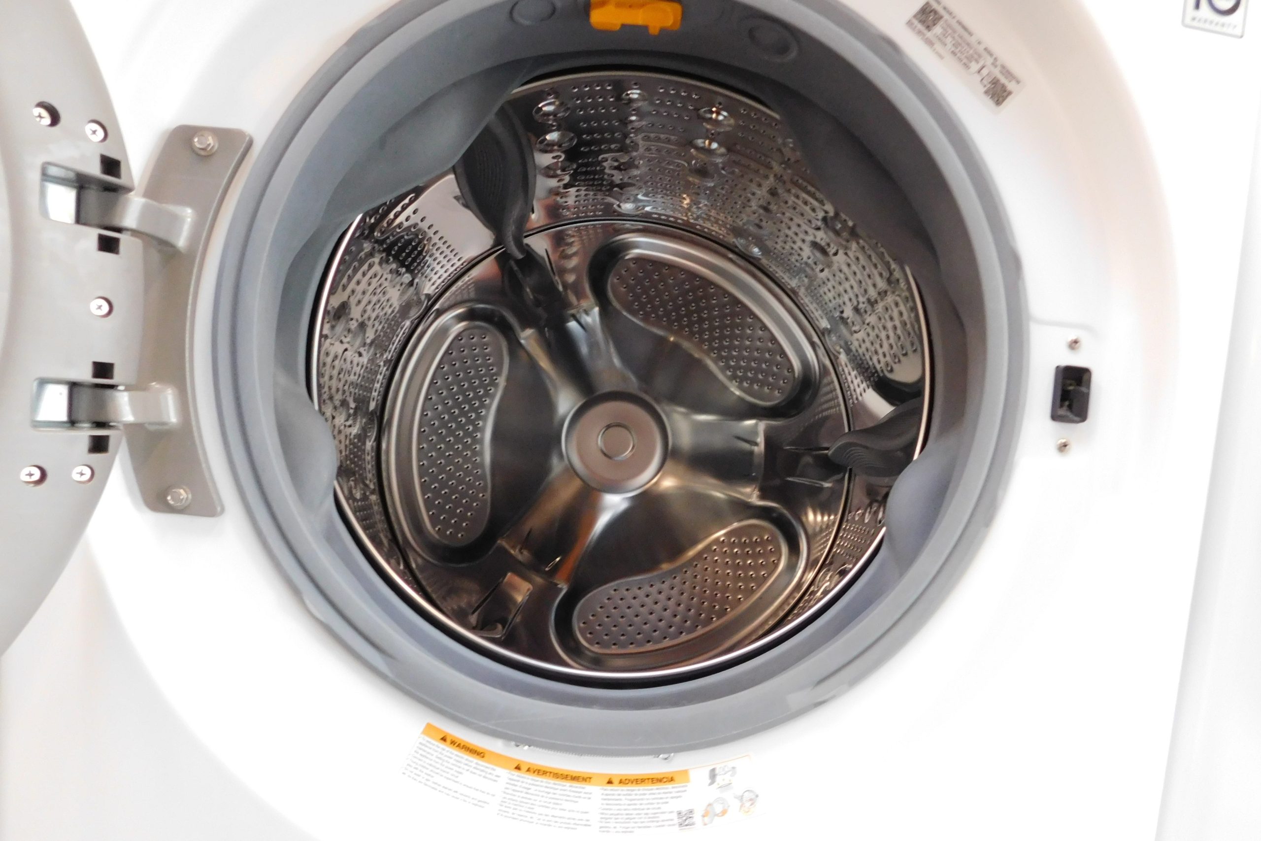 LG WASHER AND ELECTRIC DRYER-(VERY NEW)- ON PEDESTALS - PRODUCT ID# A-140 - Image 7