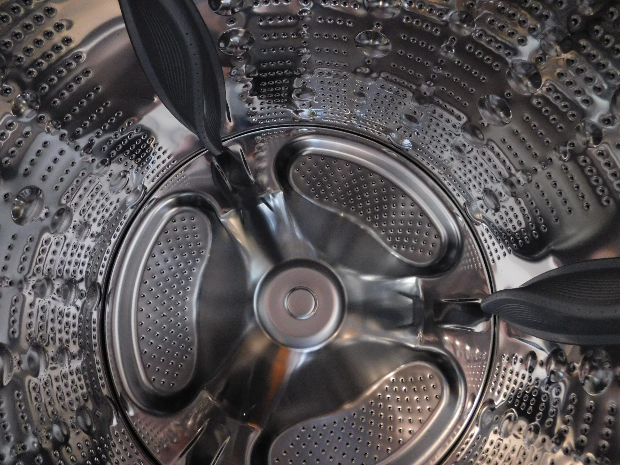 LG WASHER AND ELECTRIC DRYER-(VERY NEW)- ON PEDESTALS - PRODUCT ID# A-140 - Image 8